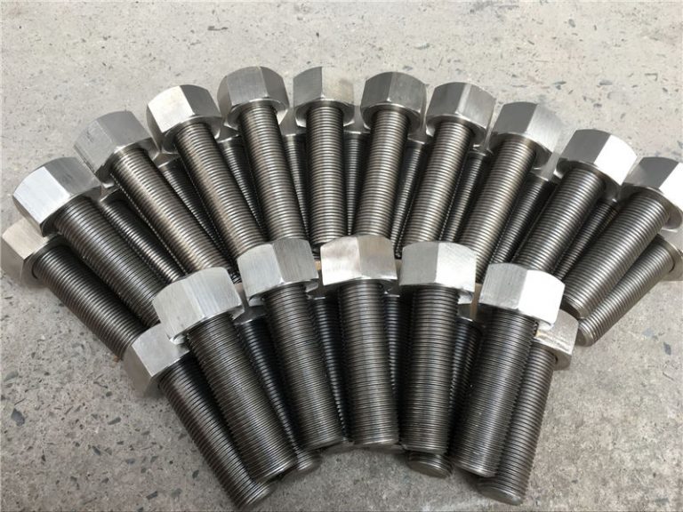 254smo uns s31254 fi1.4547 pultit ja mutterit 1-1 / 2 ”-8unx180mm kierretanko