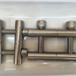 ansi 316ti / fi 1.4571, 317l / fi 1.4438 ruostumattomasta teräksestä valmistettujen osien liitosvarsisarja